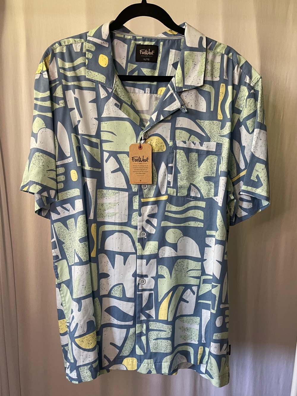 NWT FarWest Short Sleeve Button Up Shirt XL Teal Abstract Geometric Tencel Camp